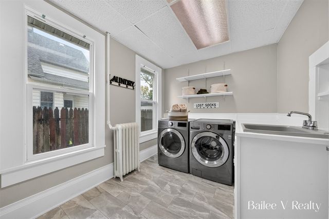 1049 Second Street, Grand Rapids, MI 49504