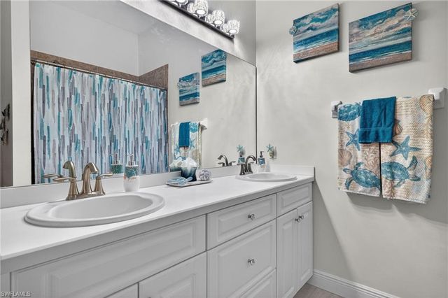133 29th TER, Cape Coral, FL 33904