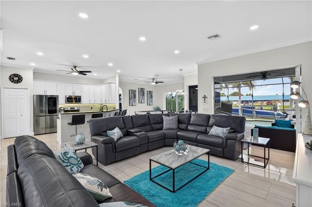 133 29th TER, Cape Coral, FL 33904