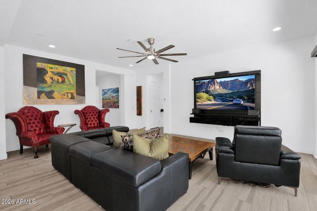 16514 S 7TH Place, Phoenix, AZ 85048