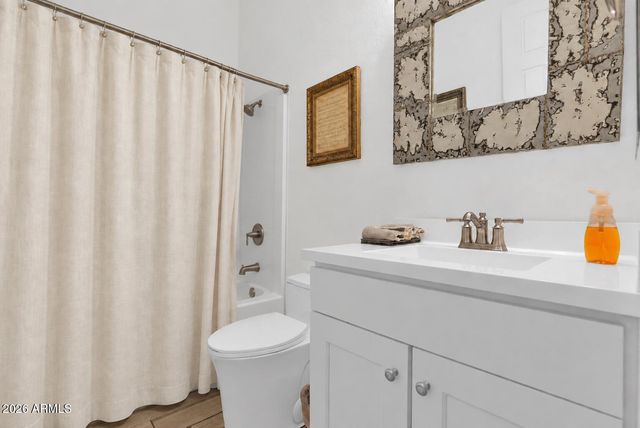 16514 S 7TH Place, Phoenix, AZ 85048