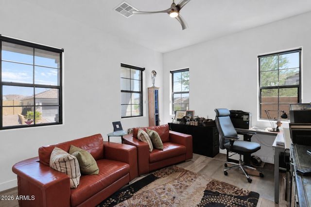 16514 S 7TH Place, Phoenix, AZ 85048