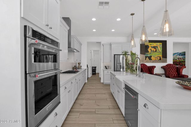 16514 S 7TH Place, Phoenix, AZ 85048