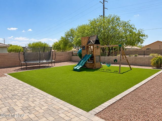 12195 N Caravelle Place, Marana, AZ 85653