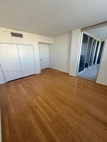 7929 West Dr 802, North Bay Village, FL 33141