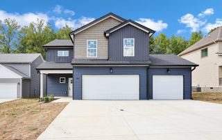 1247 Boulder Pass Rd, Clarksville, TN 37040