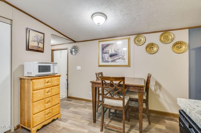 140 Country Lane, Surgoinsville, TN 37873