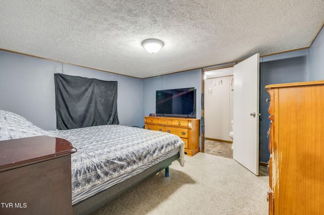 140 Country Lane, Surgoinsville, TN 37873