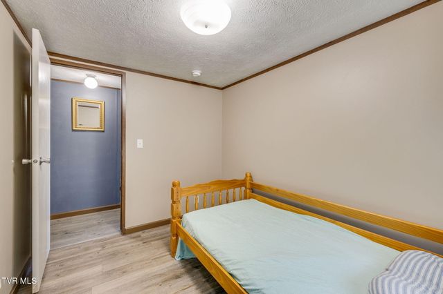 140 Country Lane, Surgoinsville, TN 37873