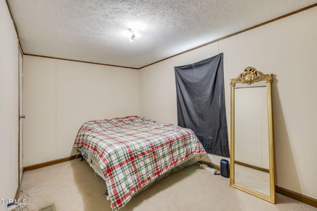 140 Country Lane, Surgoinsville, TN 37873
