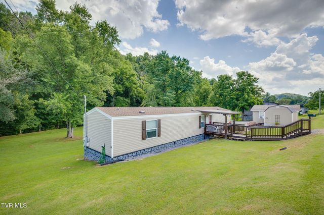140 Country Lane, Surgoinsville, TN 37873