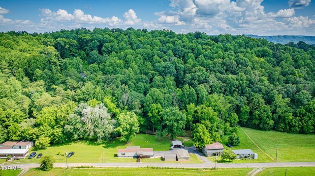 140 Country Lane, Surgoinsville, TN 37873