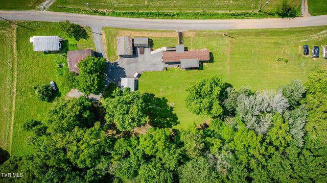 140 Country Lane, Surgoinsville, TN 37873