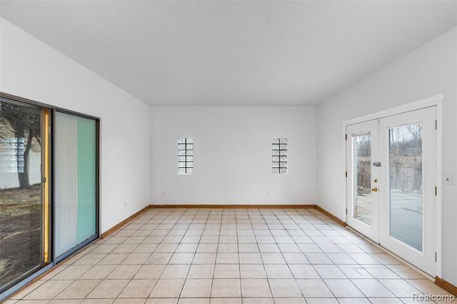 15680 Gulley Street, Taylor, MI 48180