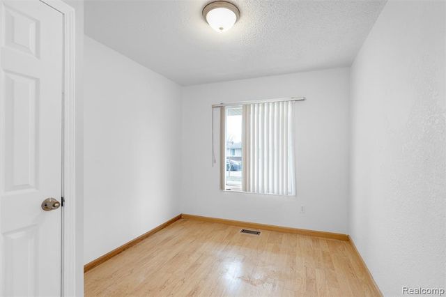 15680 Gulley Street, Taylor, MI 48180