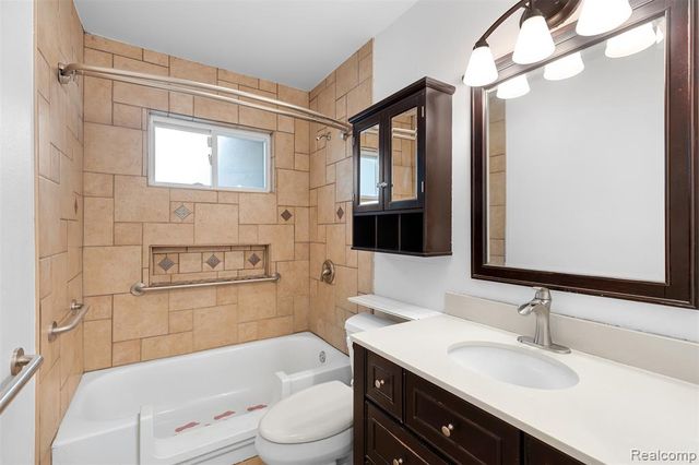 15680 Gulley Street, Taylor, MI 48180