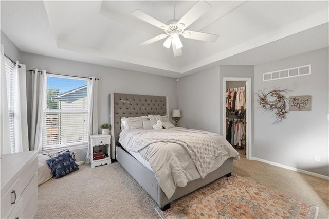 2304 NE SUMMERFIELD Drive, Blue Springs, MO 64029