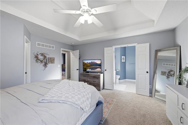 2304 NE SUMMERFIELD Drive, Blue Springs, MO 64029