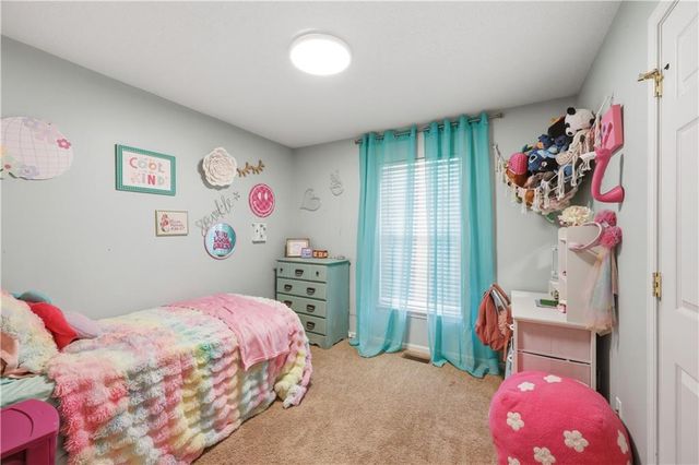 2304 NE SUMMERFIELD Drive, Blue Springs, MO 64029