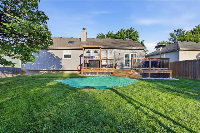 2304 NE SUMMERFIELD Drive, Blue Springs, MO 64029