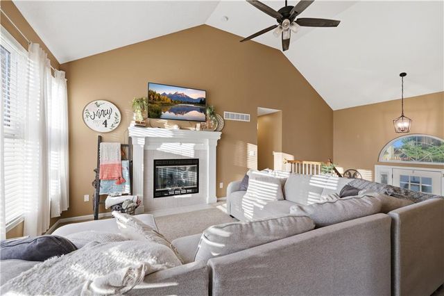 2304 NE SUMMERFIELD Drive, Blue Springs, MO 64029