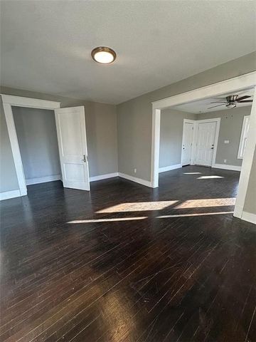 2210 E 34th Street, Kansas City, MO 64109