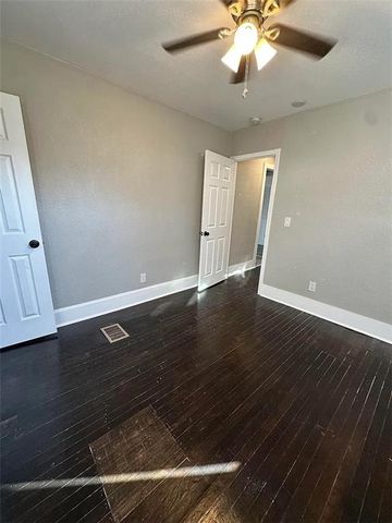 2210 E 34th Street, Kansas City, MO 64109