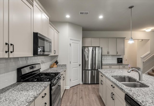 211 Shadybrook Drive, Summerville, SC 29486