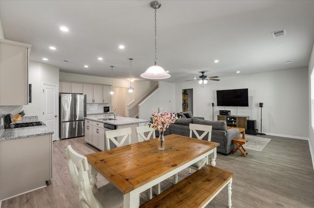 211 Shadybrook Drive, Summerville, SC 29486