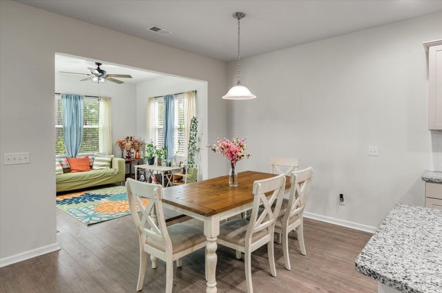 211 Shadybrook Drive, Summerville, SC 29486