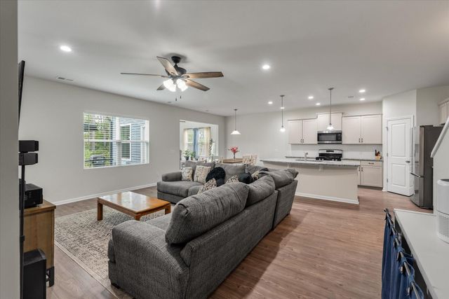 211 Shadybrook Drive, Summerville, SC 29486