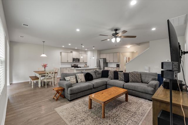 211 Shadybrook Drive, Summerville, SC 29486