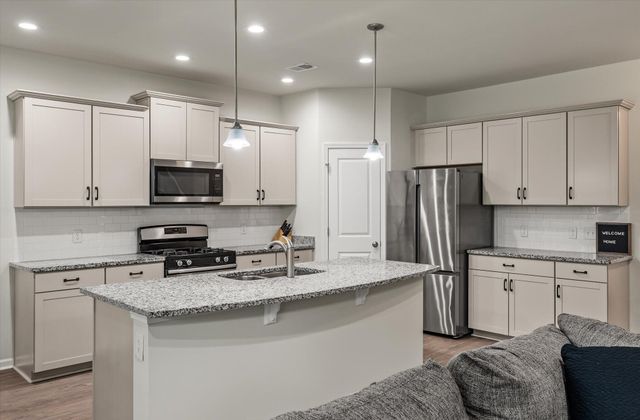 211 Shadybrook Drive, Summerville, SC 29486