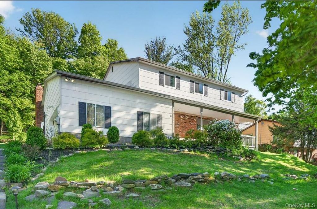 18 Arlington Drive, Monroe, NY 10950