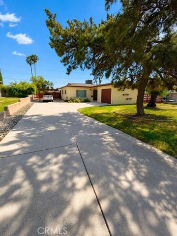 25421 Los Flores Drive, San Bernardino, CA 92404