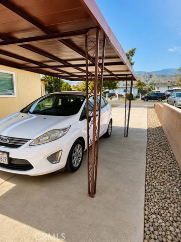 25421 Los Flores Drive, San Bernardino, CA 92404