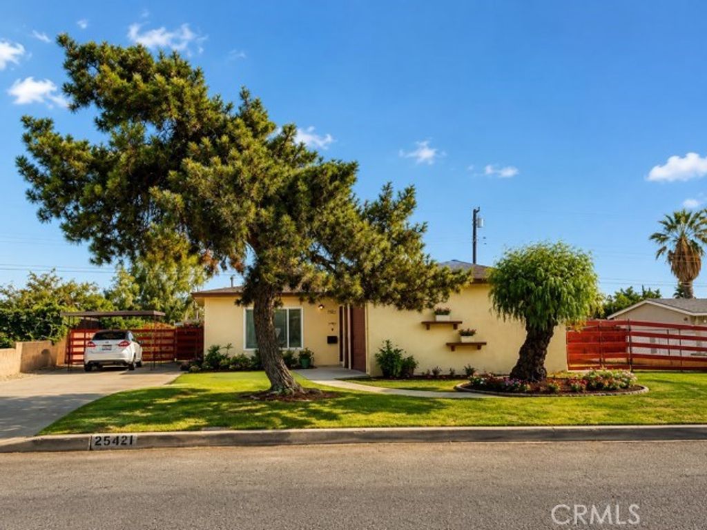Image 1 of property listing at 25421 Los Flores Drive, San Bernardino, CA 92404