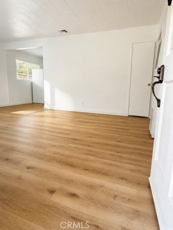 Image 15 of property listing at 25421 Los Flores Drive, San Bernardino, CA 92404