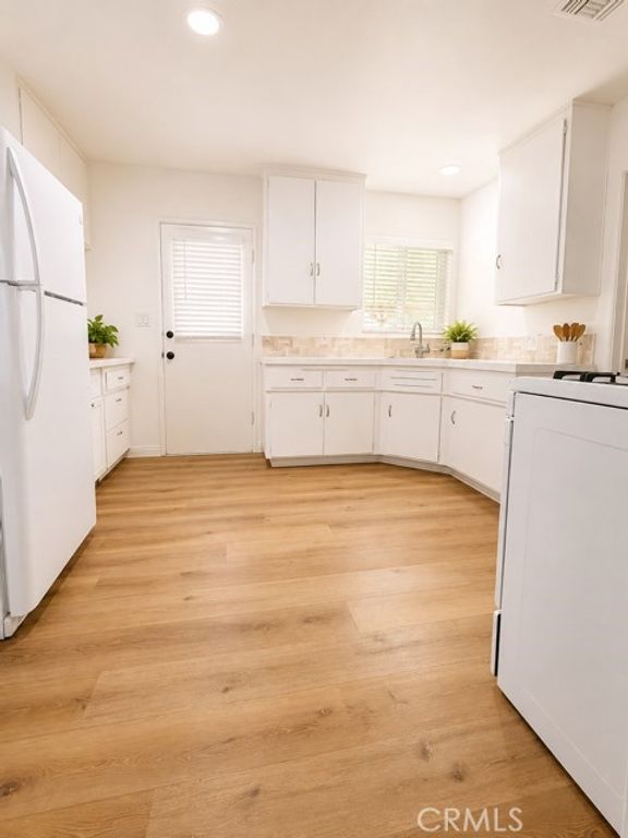 Image 28 of property listing at 25421 Los Flores Drive, San Bernardino, CA 92404