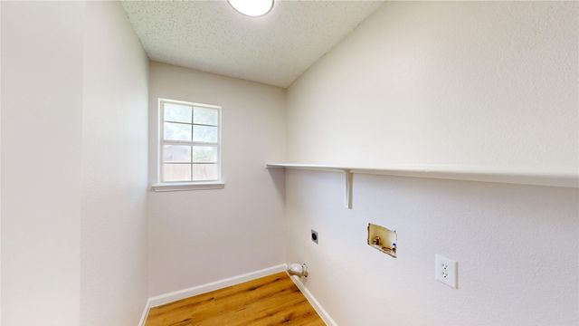 1532 Marion Drive, Dallas, TX 75211