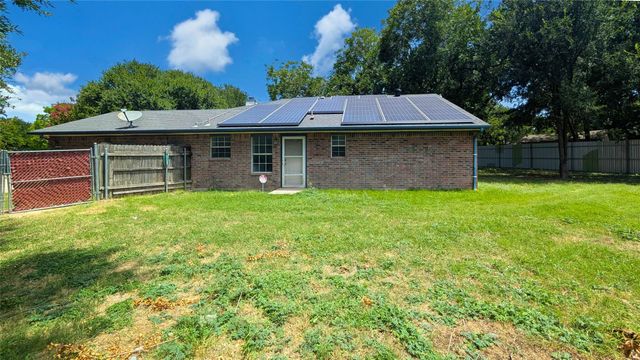 1532 Marion Drive, Dallas, TX 75211