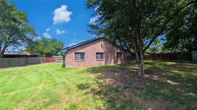1532 Marion Drive, Dallas, TX 75211