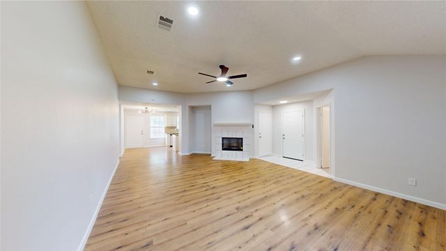 1532 Marion Drive, Dallas, TX 75211