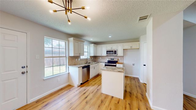 1532 Marion Drive, Dallas, TX 75211