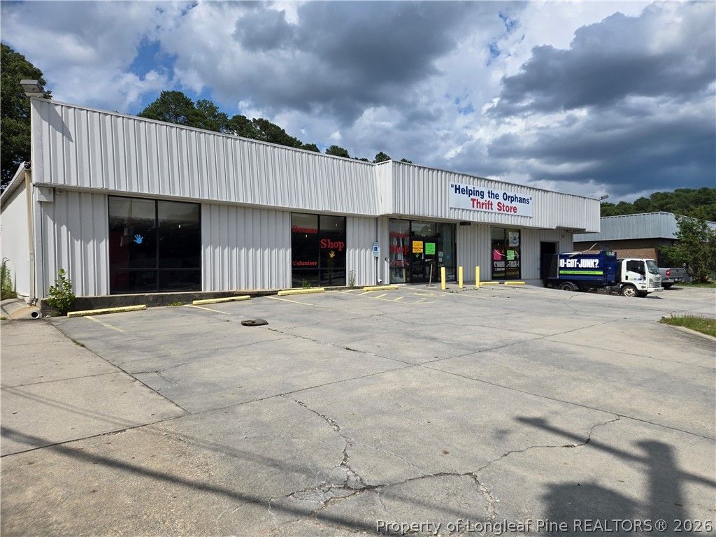 1027 Pamalee Drive, Fayetteville, NC 28303 — exterior