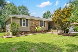 1120 East Oak Tree Lane, Springfield, MO 65810