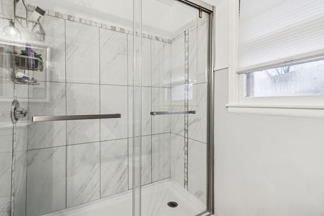 310 Oak Street, North Aurora, IL 60542