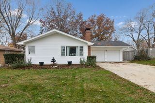 310 Oak Street, North Aurora, IL 60542