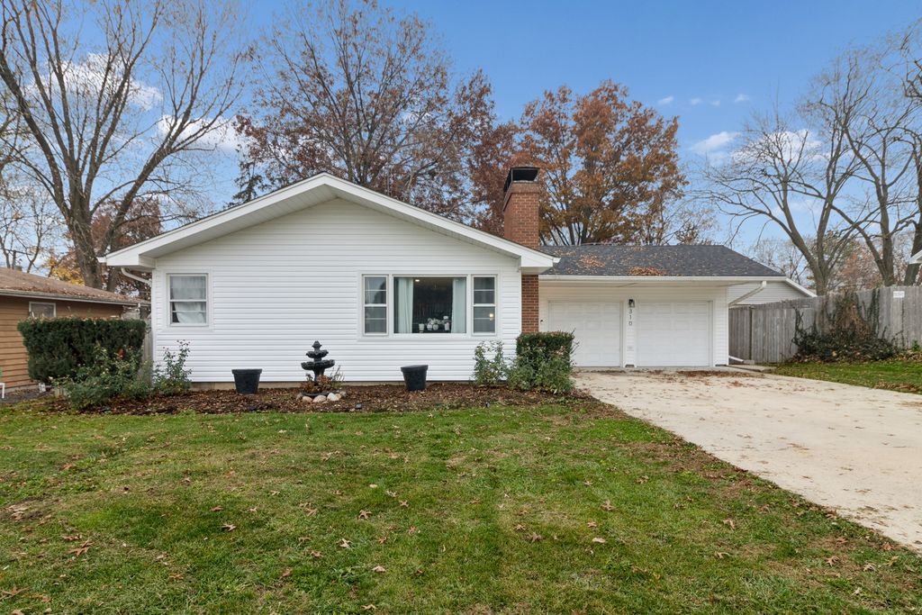 310 Oak Street, North Aurora, IL 60542