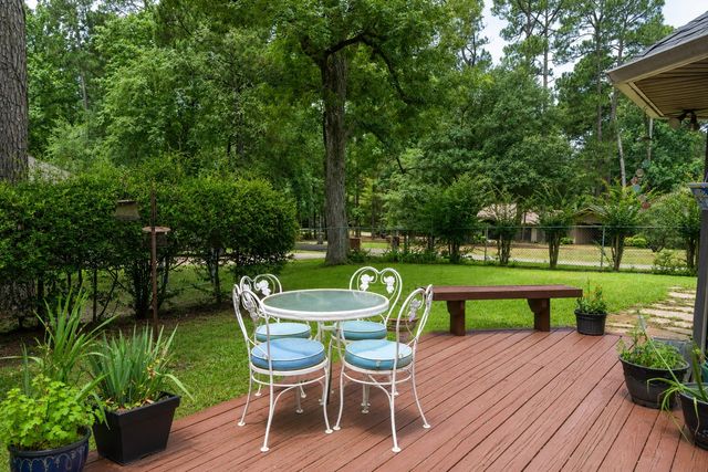 108 Old Barn Circle, Holly Lake Ranch, TX 75765